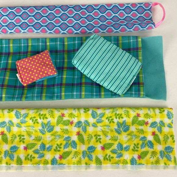 Dollhouse Accessories Battat & Unbranded Blankets & Pillow Case Lot - Picture 3 of 5